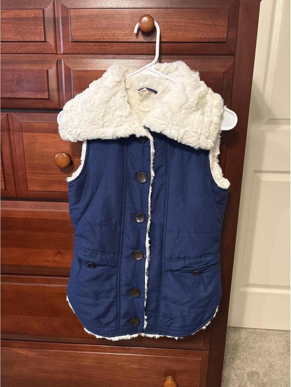 Red Camel Women's Navy and Blue Gilet